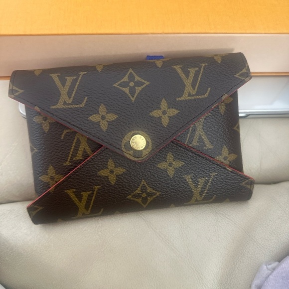 Louis Vuitton Brown Monogram Kirigami - Picture 6 of 13